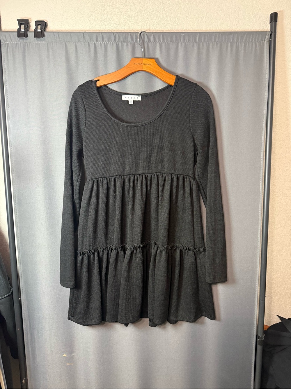 Source Unknown Black Long-Sleeve Tiered Women’s Dress